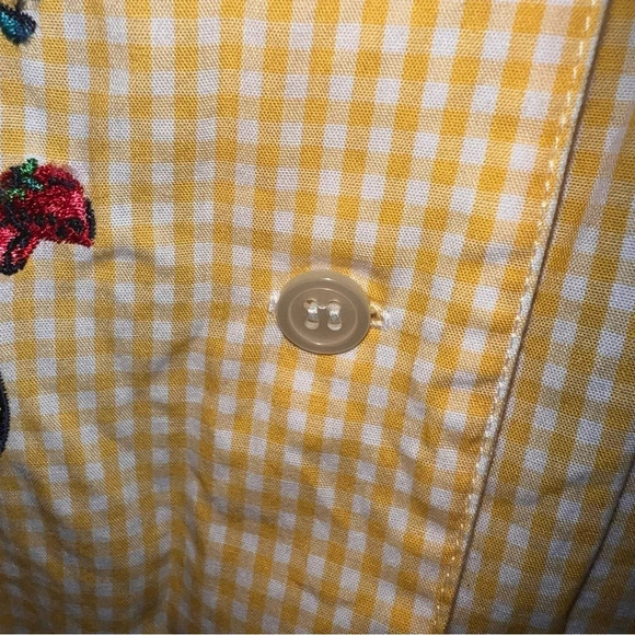 Karen Scott M,Yellow/White Checkered Embroidered butterfly flower button front - Picture 7 of 13